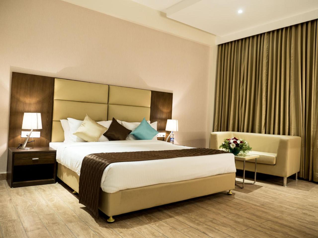 Grand Ashok Hotel Thanjavur Exterior foto
